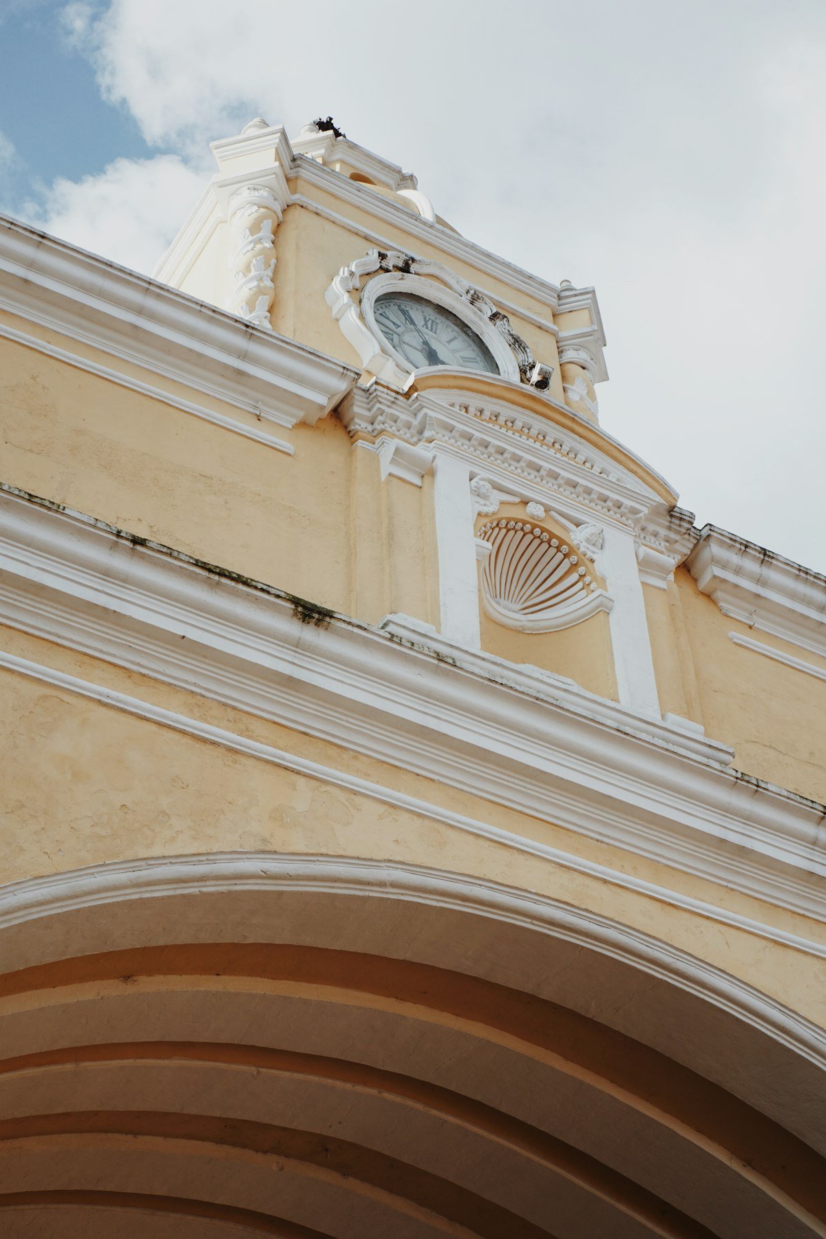 How to Travel Antigua on a Shoestring Budget (2026)